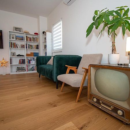 Apartment Nikola Kaštel Novi Εξωτερικό φωτογραφία